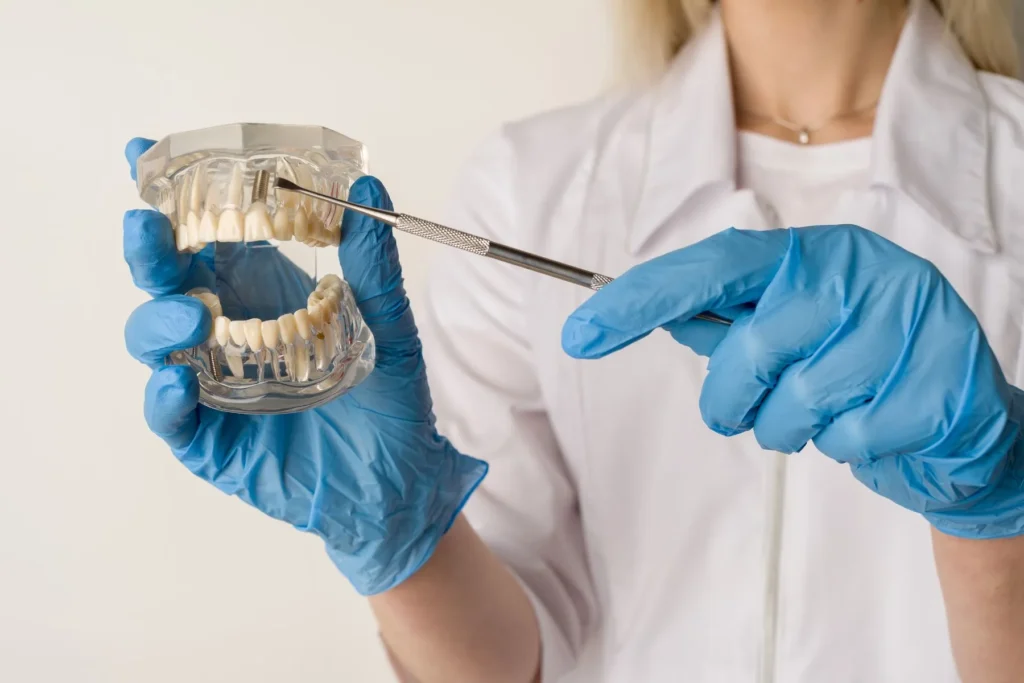 what is a tooth implant